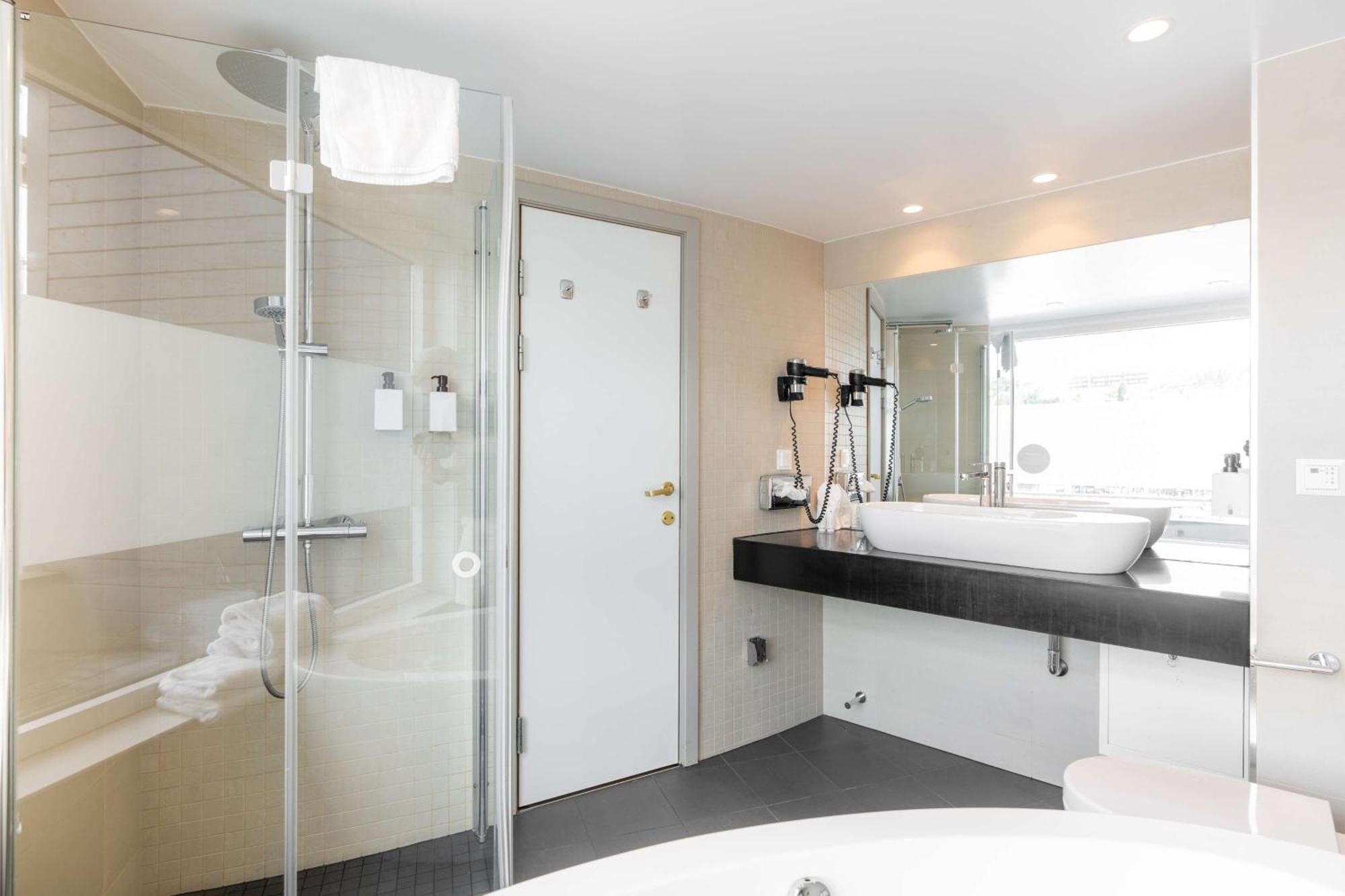 Scandic Ishavshotel Tromso Bagian luar foto